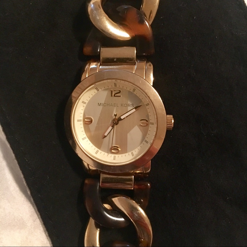 Authentic Michael Kors MK 4266.